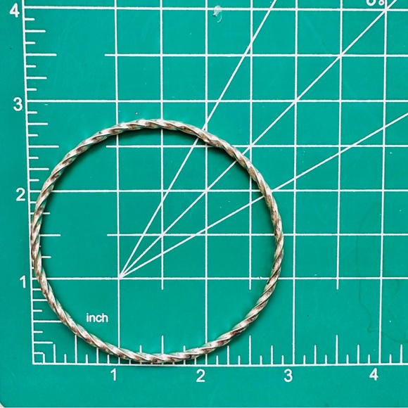 Twin Sterling Silver Dainty Twisted Bangle Bracelets, Signed FAS 925, 9g - Picture 7 of 7